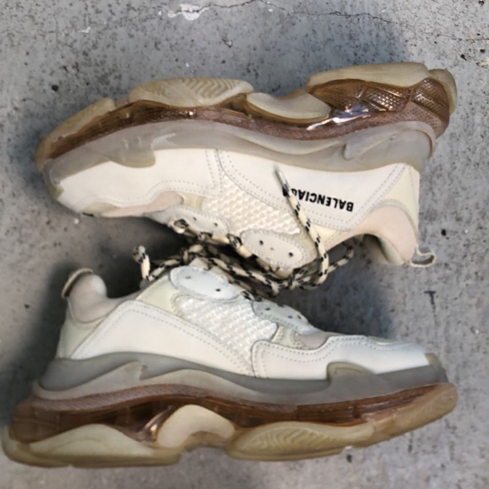 Balenciaga  Triple  S sneakers - Picture 3 of 10
